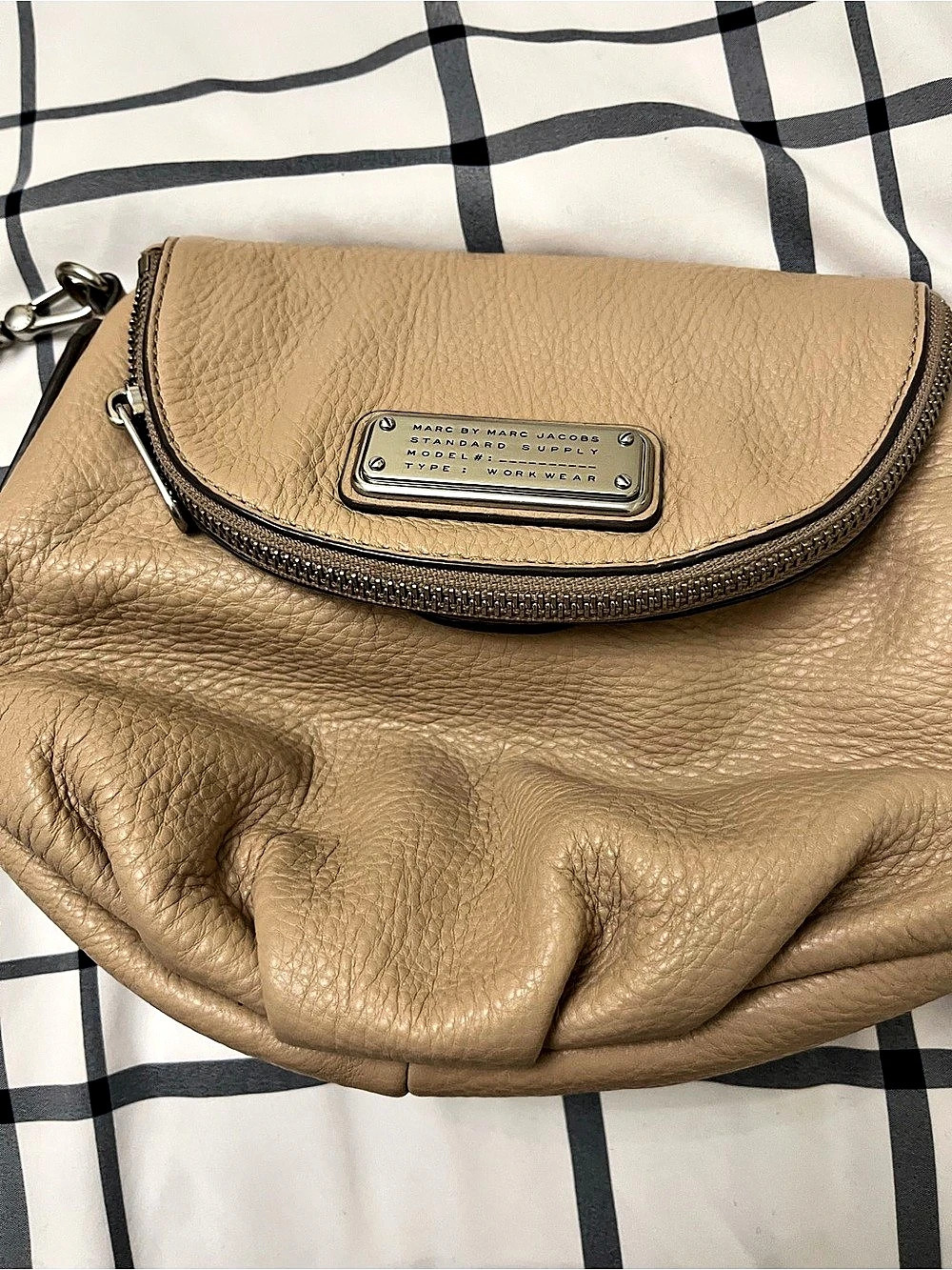 Marc by Marc Jacobs Leather Wristlet in Brown